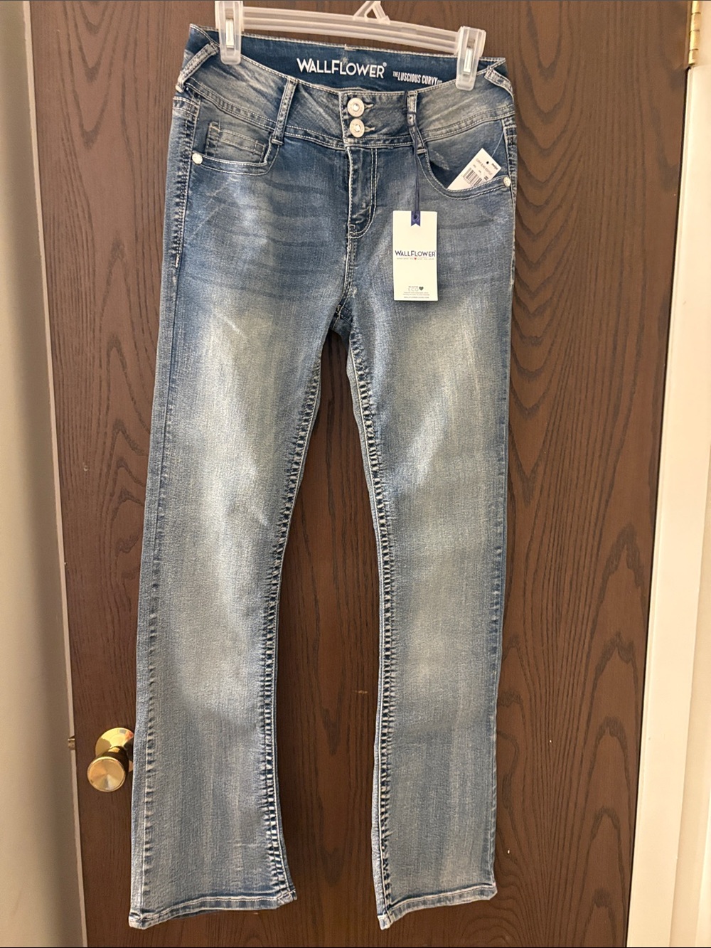 NWT Wallflower Curvy Bootcut Bling Jeans